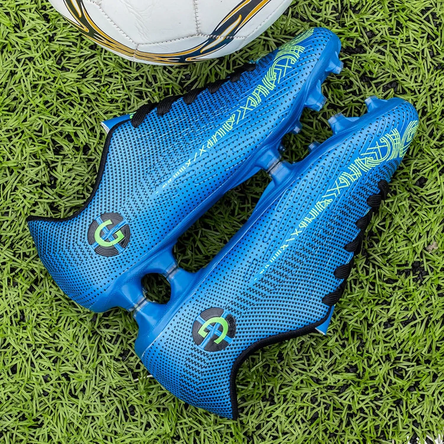 CERYTHRINA Kids Athletic Soccer Shoes Boys Girls Professional Football Shoes Mens Youth Comfortable and Breathable Football Cleats Training Sneakers