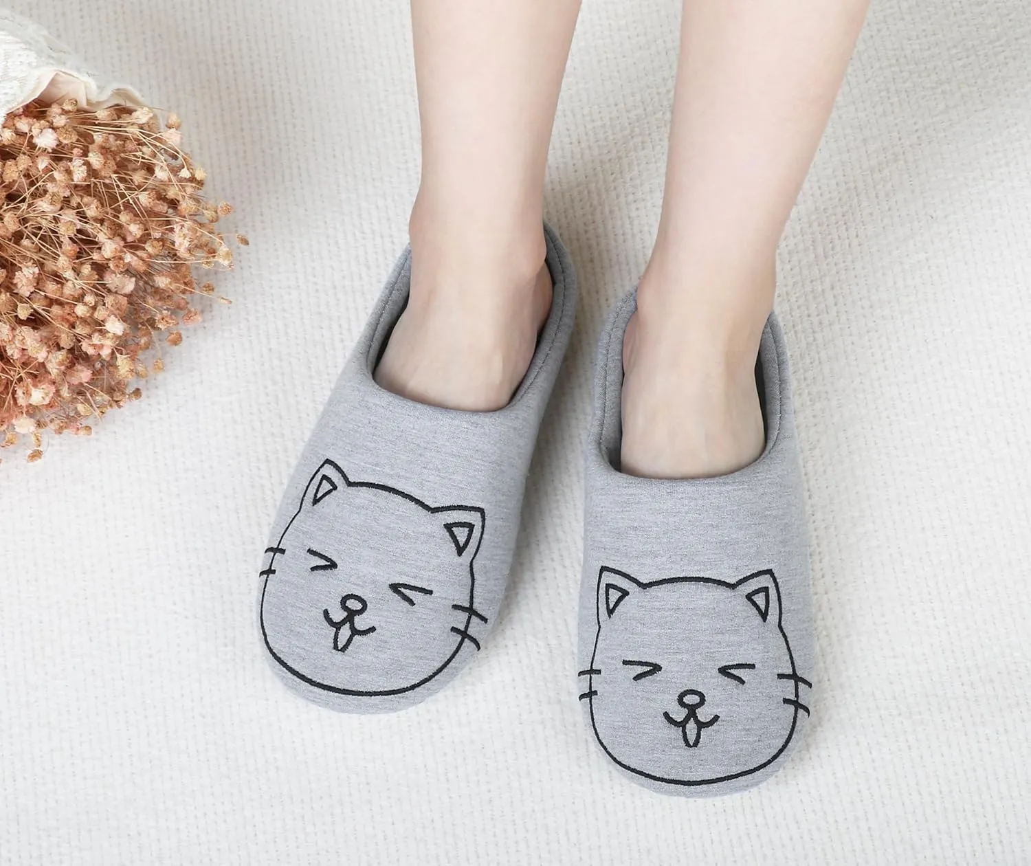 DICUIRD Women's Animal Fleece Home Slippers with Hard Sole, Comfortable Indoor or Outdoor Animal Bedroom Shoes