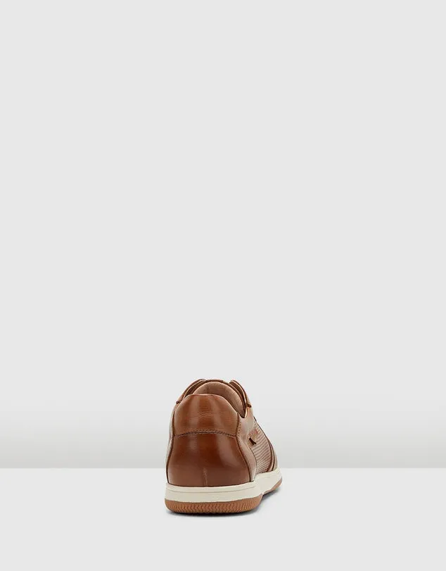 Hush Puppies Danny Lace Up Leather Sneaker