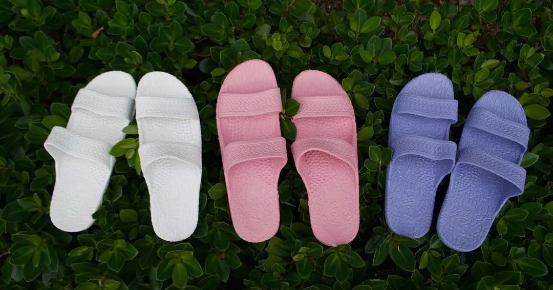 J-Slips Kids Sandals - Comfortable Boys and Girls Jesus Jandals for Beach and Summer - Waterproof Hawaiian Slides in 12 Colors, Sandalias