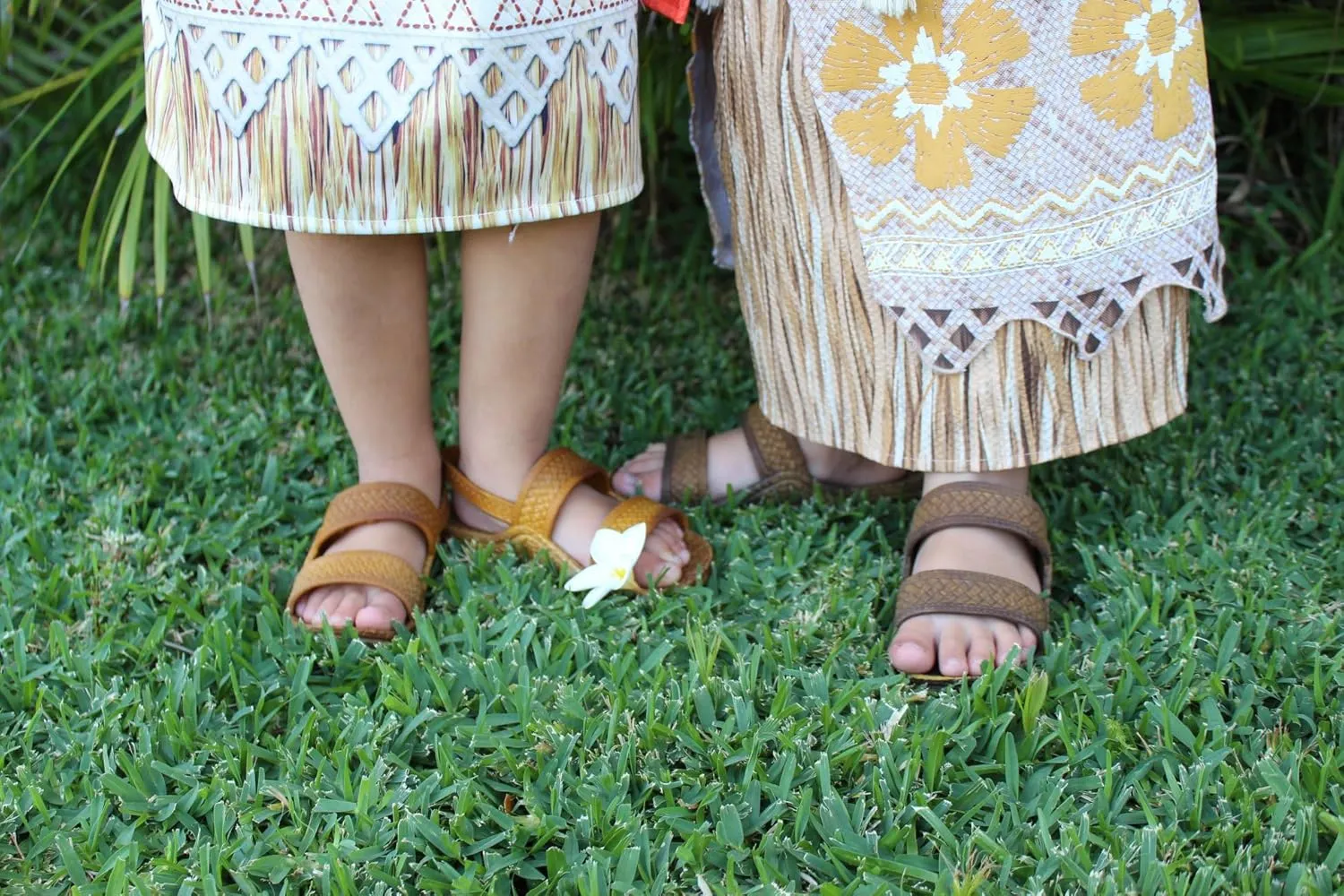 J-Slips Kids Sandals - Comfortable Boys and Girls Jesus Jandals for Beach and Summer - Waterproof Hawaiian Slides in 12 Colors, Sandalias