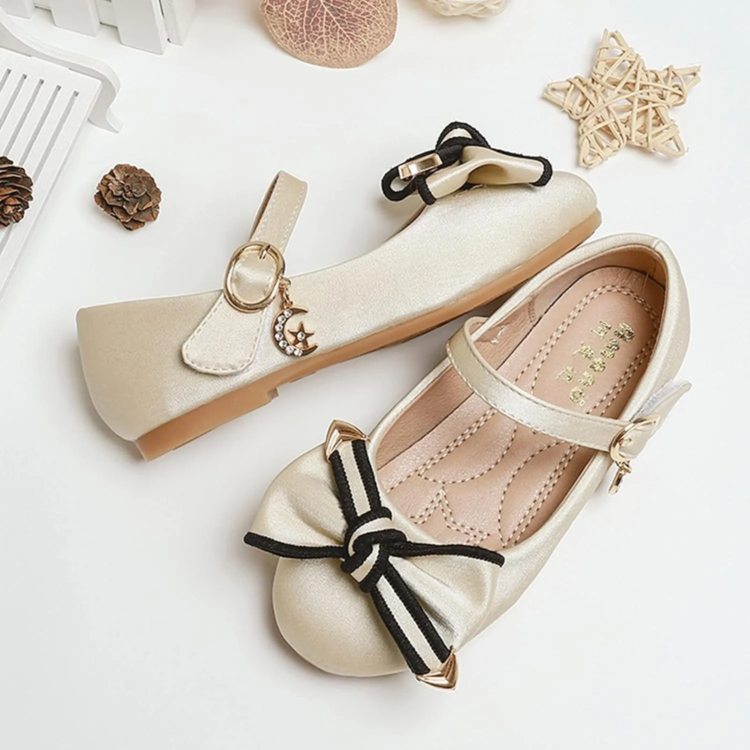 Little Girls Loafers Big Bow Tie Flat Adjustable Strap Shoes with Metal Buckle and Pendant Decoration
