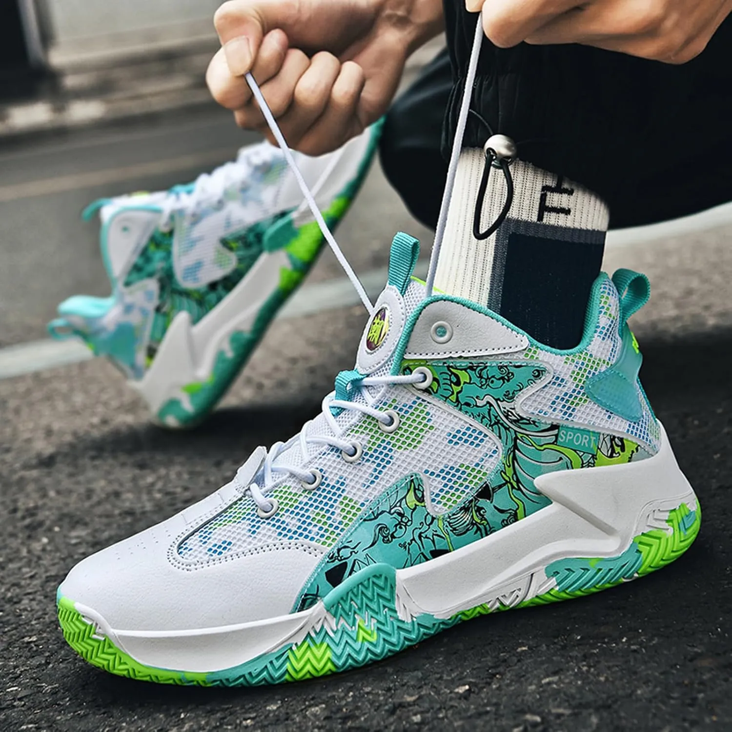 Men's Breathable Mesh Lace Up Basketball Shoes Fashion High-Top Non-Slip Sneakers Casual Gym Sports Tennis Jogging Shoes