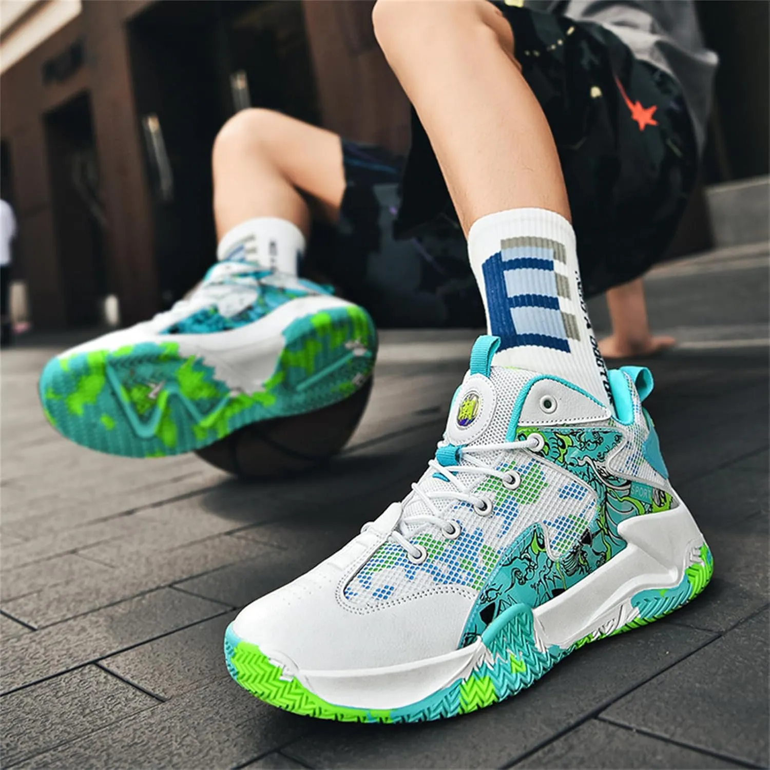 Men's Breathable Mesh Lace Up Basketball Shoes Fashion High-Top Non-Slip Sneakers Casual Gym Sports Tennis Jogging Shoes