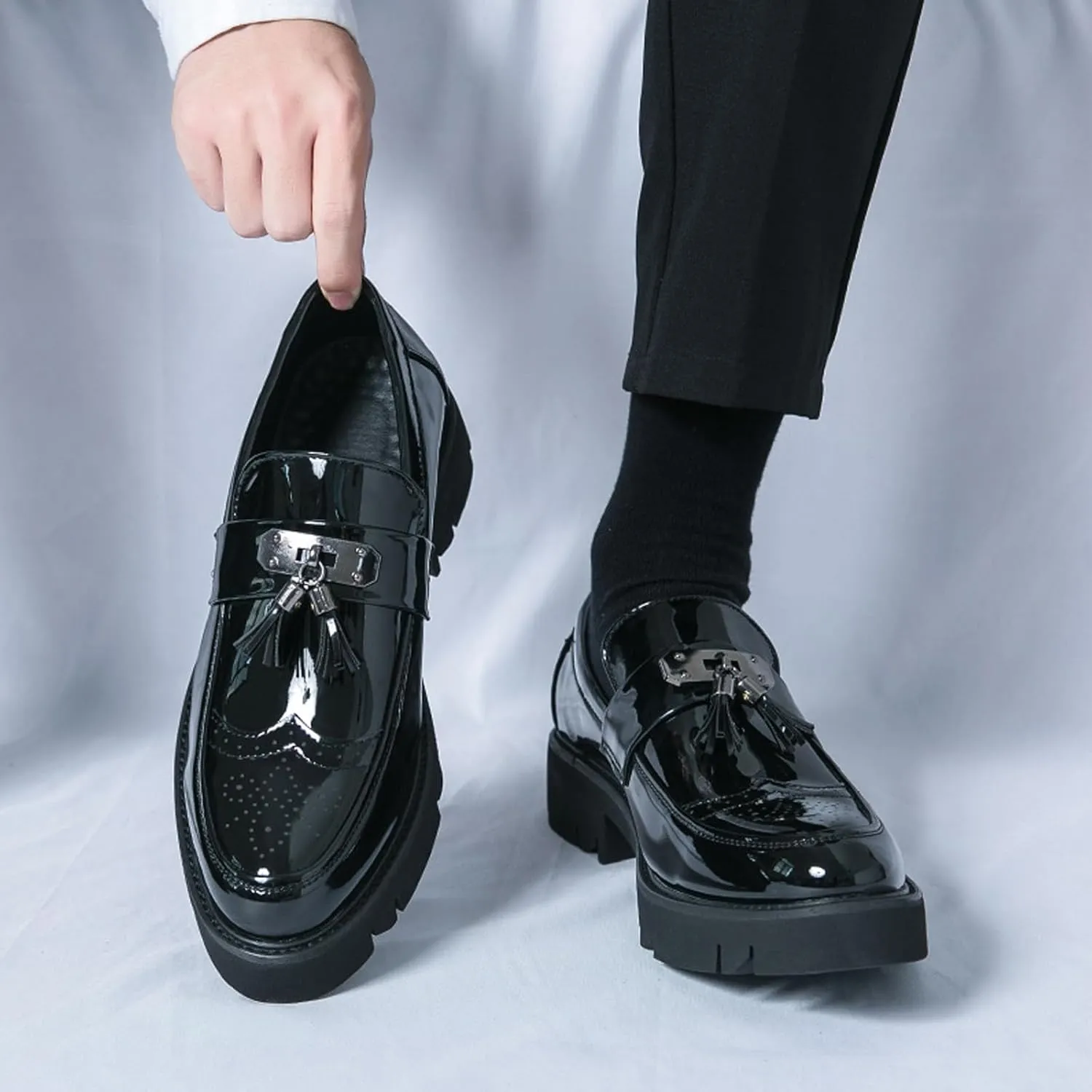 Men's Patent Leather Slip-On Platform Loafer Shoes with Tassel Fashion Round Toe Low Top Lug Sole Non-Slip Business Dress Shoes for Party Dating Prom Casual Loafers for Men