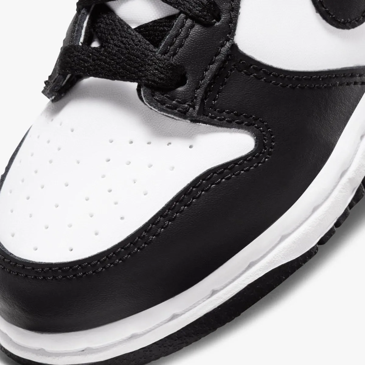 Nike Women's Basketball Shoe