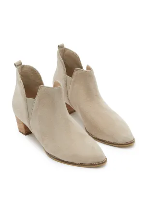 Raven Suede Boots in Ivory
